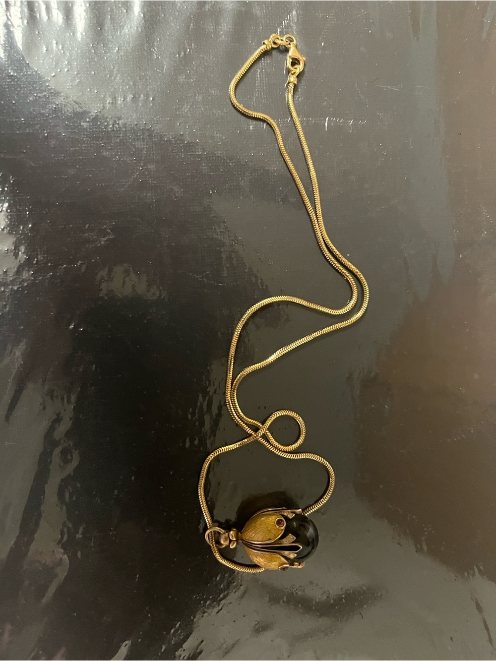 18 Kt Necklace with Black Orb and diamonds - Picture 2 of 7